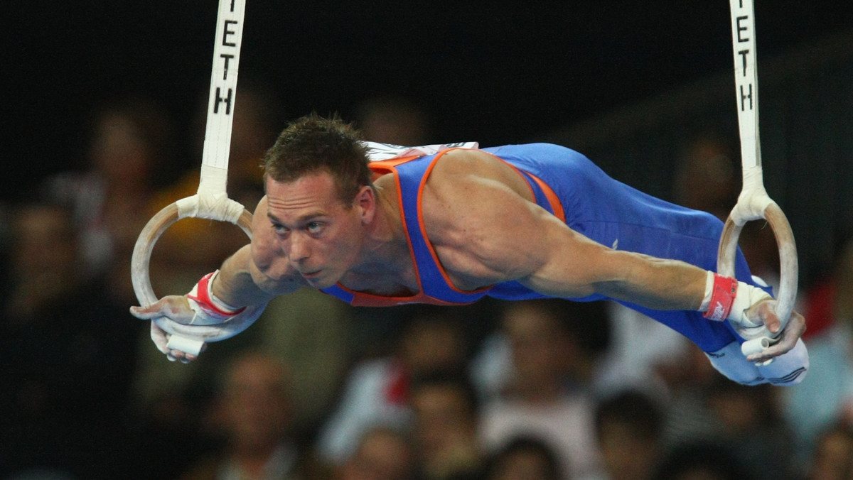 Holenderski gimnastyk Yuri van Gelder, który był jednym z kandydatów do medalu w Rio de Janeiro, został wyrzucony z igrzysk po tym, jak wrócił pijany do wioski olimpijskiej.