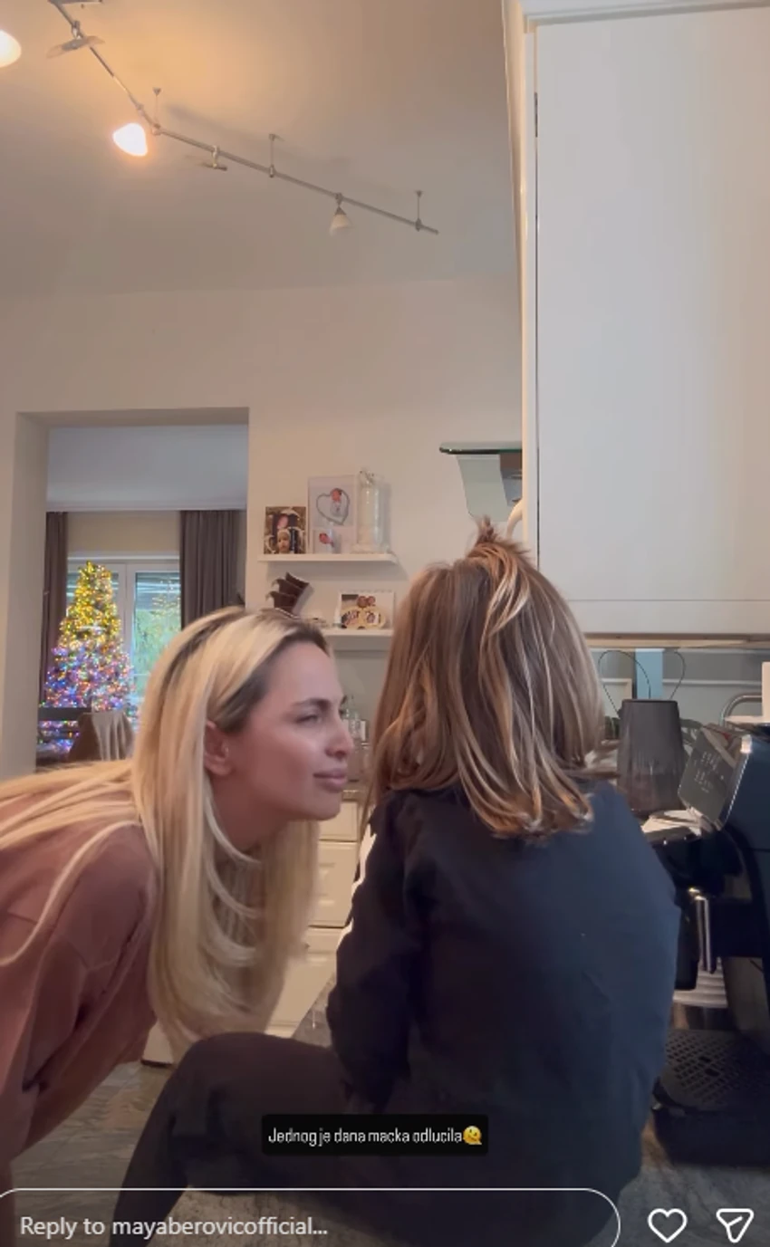 Maja Berović sa sinom