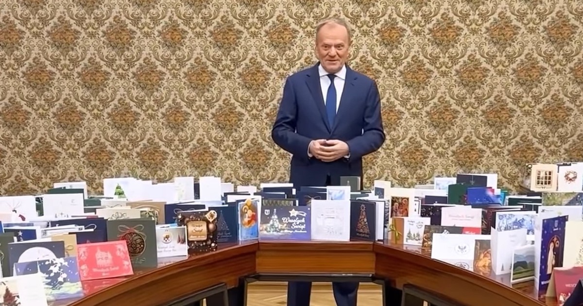 Donald Tusk dostał mnóstwo świątecznych kartek. Jedna była z kotem. "Od polityka, ale nie tego, co myślicie"