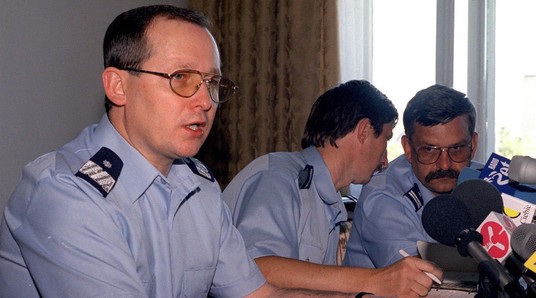 Komendant główny policji Marek Papała (na zdjęciu pierwszy z lewej), Warszawa,  20.08.1997