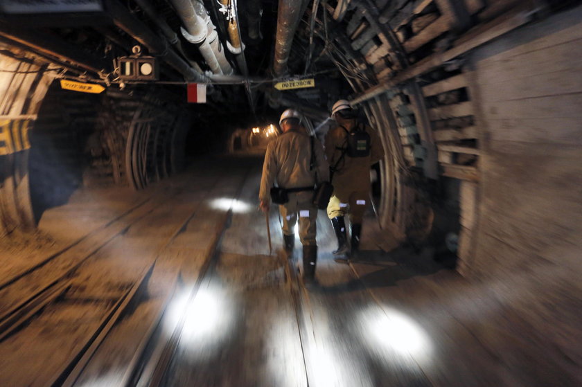 Największa polska kopalnia daje górnikom premię „przedwyborczą”