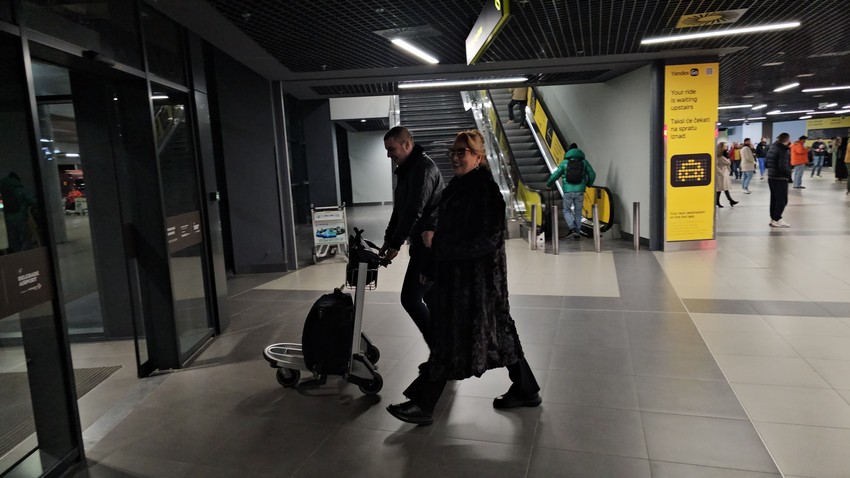 Sin došao po Ćanu na aerodrom