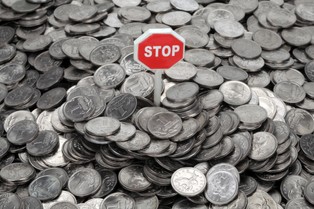 Niewypłacalni klienci przychodzą po kredyt w styczniu