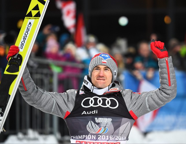 Król Kamil Stoch! W jego kolekcji brakuje już tylko jednego trofeum