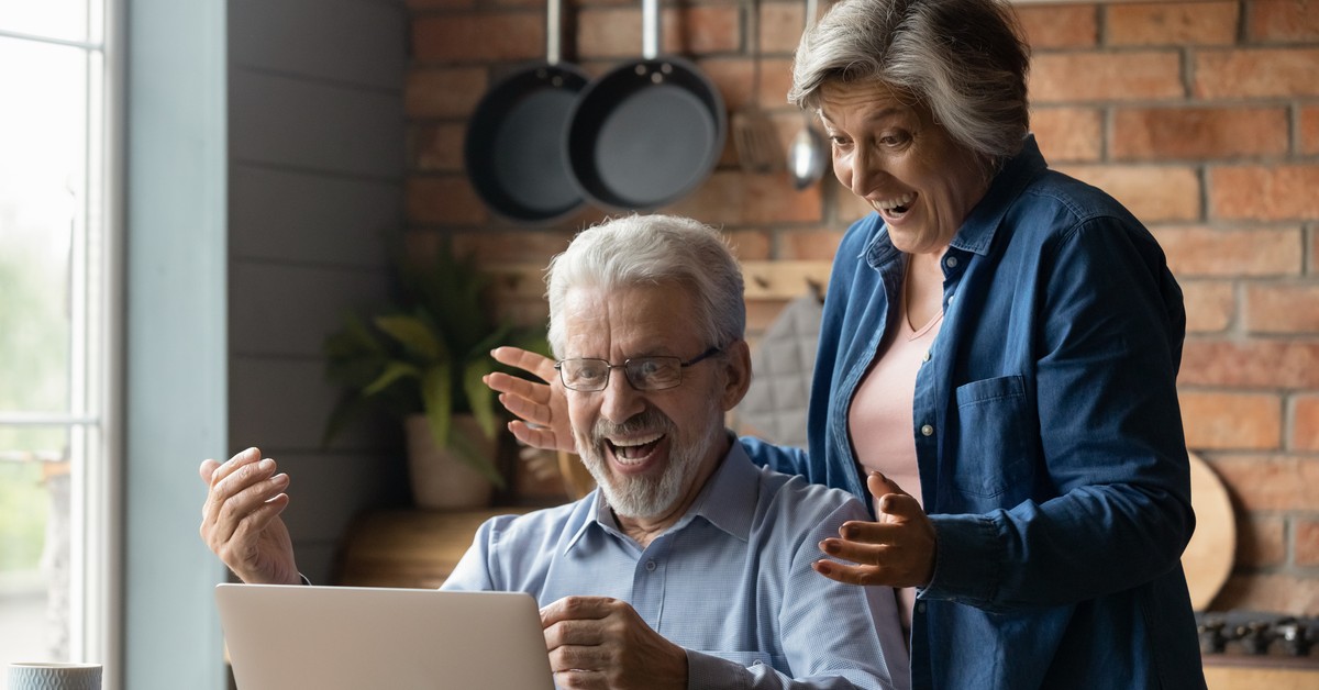 800 plus dla osób w wieku emerytalnym za wychowanie dzieci. Czy i kiedy wejdzie w życie? Od kiedy będzie obowiązywać?