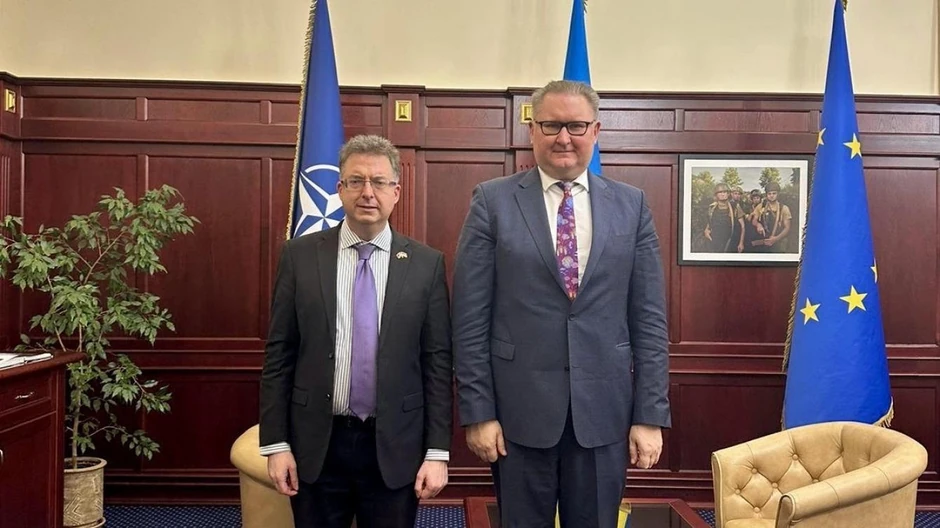 Taras Kačka (desno) sastao se u decembru 2025. u Kijevu sa srpskim ambasadorom Andonom Sapundžijem | Foto: Ministarstvo spoljnih poslova Srbije