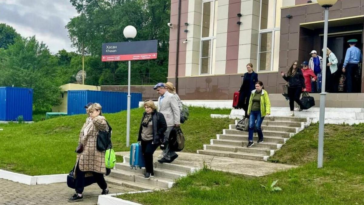 Rosyjski pociąg z turystami przyjechał do Korei Północnej po raz pierwszy od czterech lat