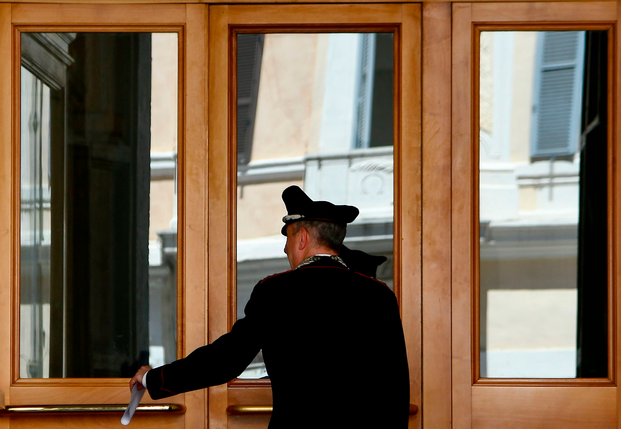 Pescara: arrestato 42enne per maltrattamenti e minacce