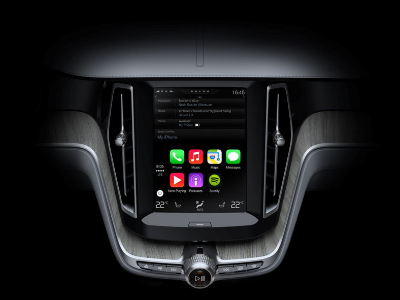 Menu z charkterystycznymi ikonami CarPlay w nowym Volvo XC90.