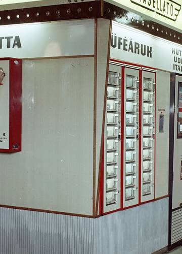 Ilyen menő automaták voltak a 70-es években: forró levest, meleg kaját  vehettél az aluljáróban - Noizz