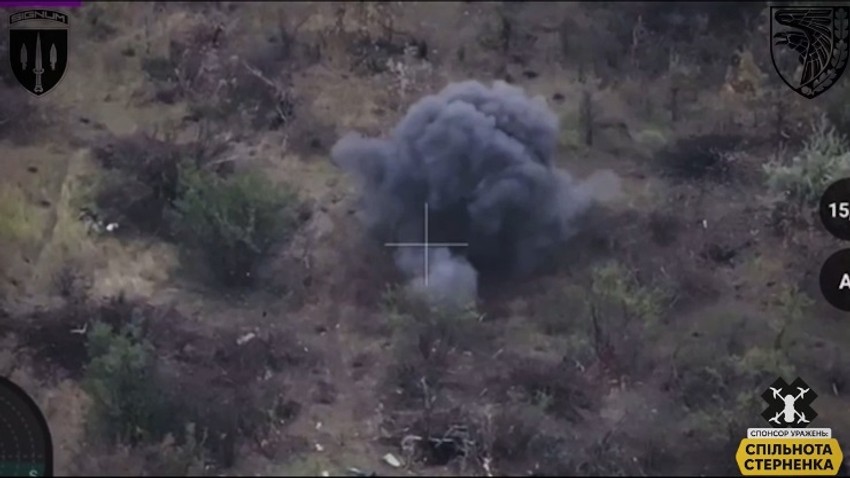 Dron proganja i ubija ruskog vojnika u Ukrajini