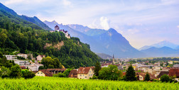 "Jeśli chcesz ukryć tu majątek, trafiłeś w złe miejsce". Liechtenstein wreszcie zrywa z wizerunkiem europejskiej "pralni pieniędzy"