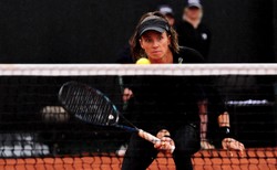 Rosolska odpadła w pierwszej rundzie debla