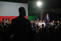 Premier ostro. "Mamy dość pouczania ze strony Niemiec. Rząd PiS nie pozwala sobie pluć w twarz!"