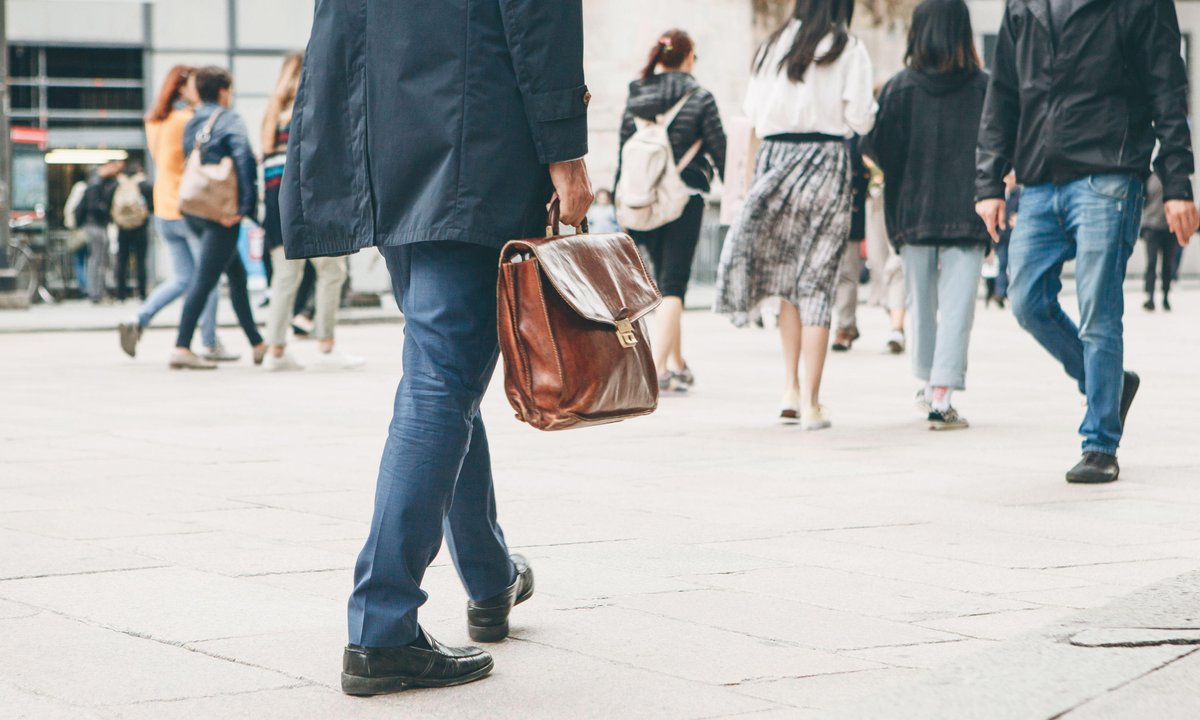 Dlaczego unikamy dawnych znajomych na mieście? Powód jest dość oczywisty