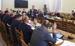 Nowela Kodeksu wyborczego. Komisja nadzwyczajna pozytywnie zaopiniowała projekt PiS. SZCZEGÓŁY