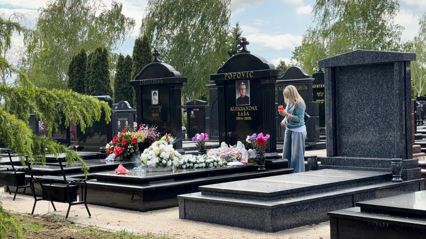 Suzana Jovanović na groblju