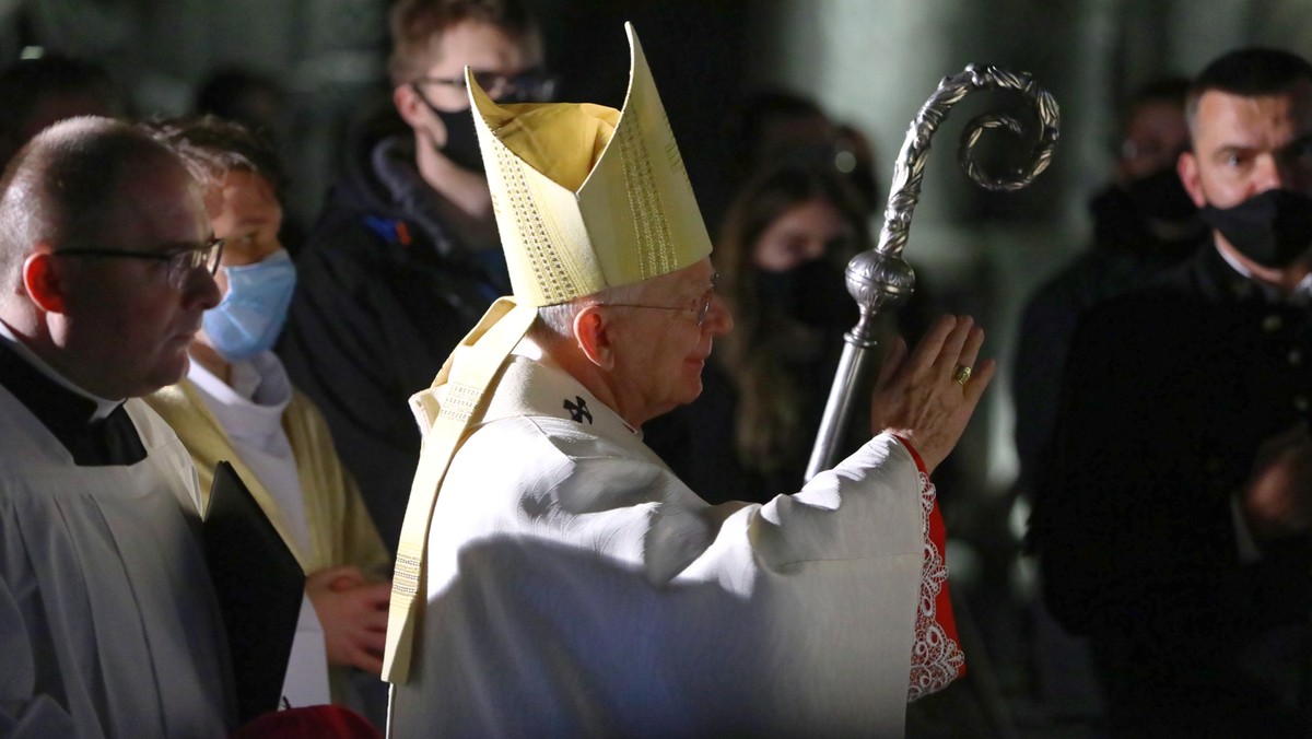 Abp Marek Jędraszewski podczas pasterki w kopalni soli w Wieliczce