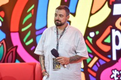 Sekielski prezentuje efekt spektakularnej metamorfozy. "Żona kazała zrobić porządek w szafie"