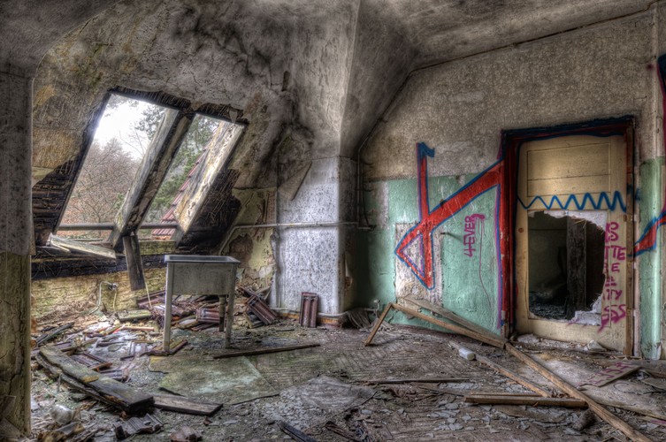 Opuszczony szpital Beelitz-Heilstätten. TUTAJ LECZYŁ SIĘ ADOLF HITLER