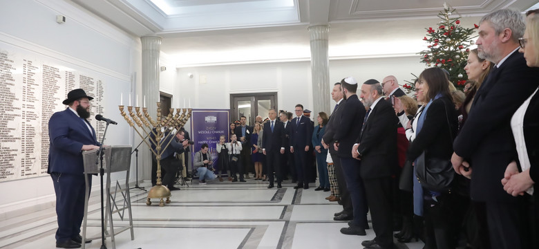 Chanukija znów zapłonęła w Sejmie. Uroczystość po skandalu z posłem Braunem