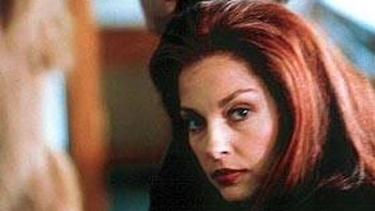 Aktorka Ashley Judd obawia się, że nigdy nie urodzi dziecka, ponieważ zadręczyłyby ją wyrzuty sumienia w związku z milionami niechcianych dzieci i sierot na