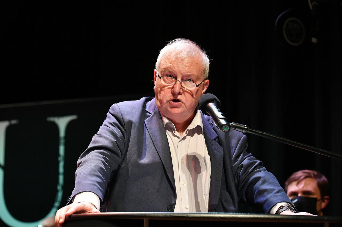 Aleksander Hall, historyk i polityk