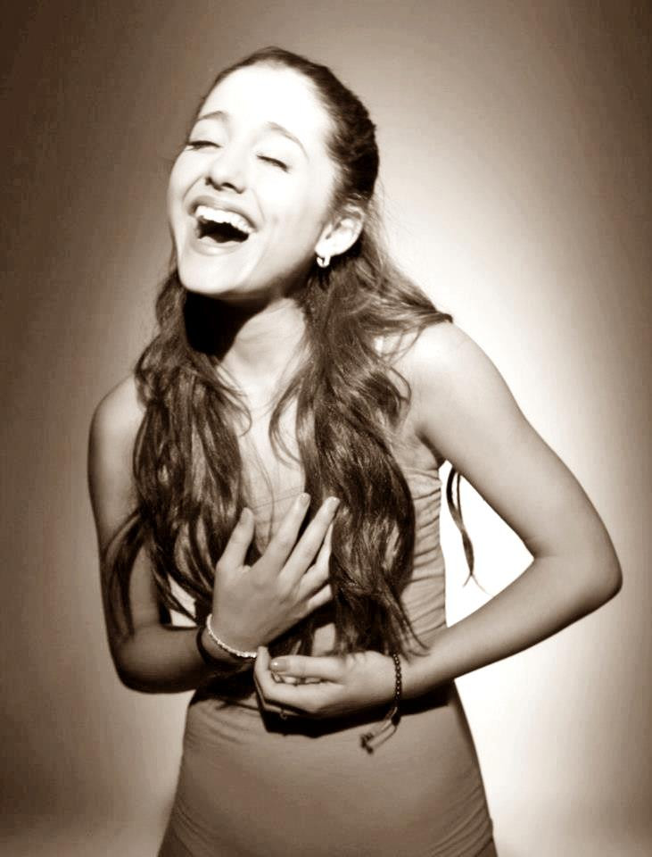 Ariana Grande (fot. www.facebook.com/pages/Ariana-Grande-Official-Page)