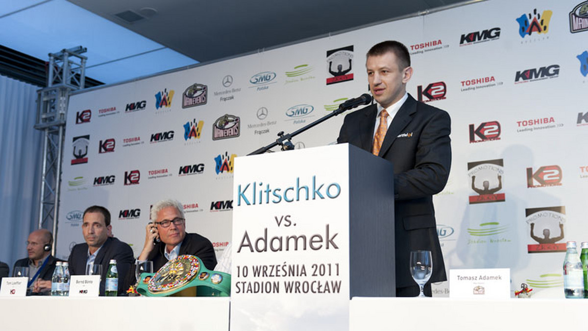 10 września na wrocławskim Stadionie Miejskim Tomasz Adamek spróbuje wywalczyć mistrzowski tytuł wagi ciężkiej, krzyżując rękawice z czempionem WBC Witalijem Kliczką. Zdaniem Ukraińca Polak, który przez lata boksował w niższych wagach, to znakomity pięściarz, jednak jesienią w stolicy Dolnego Śląska przekona się, czym różni się boks na najwyższym poziomie w kategorii ciężkiej od tego w dywizji do 91 kg.