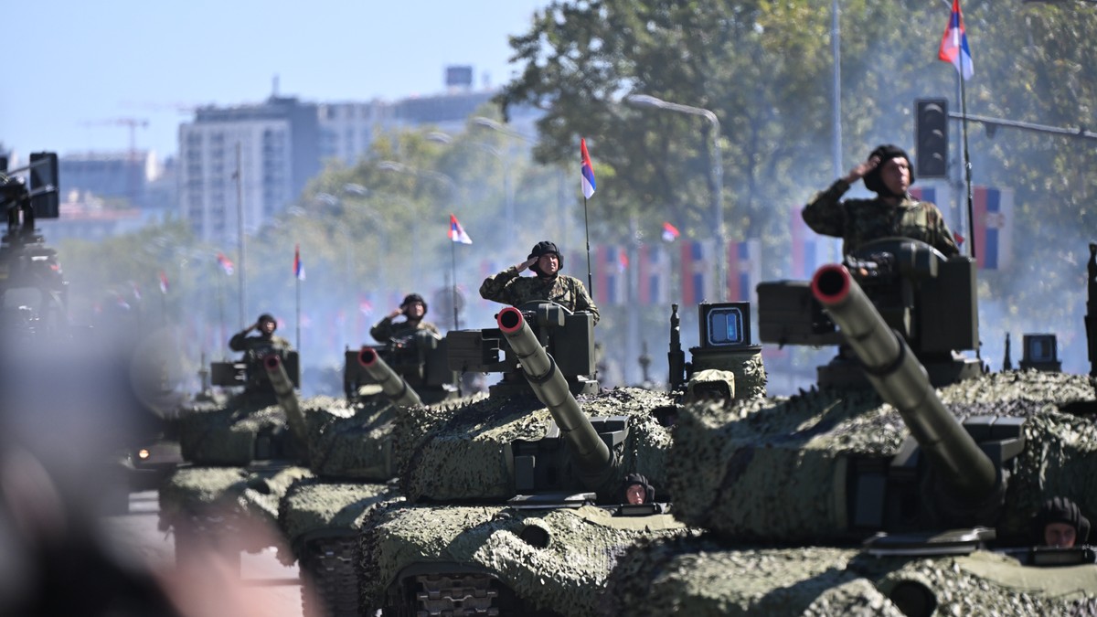 Vojska Srbije na paradi u Beogradu