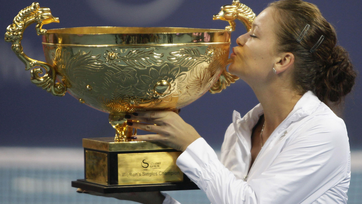 Agnieszka Radwańska wygrała 7:5, 0:6, 6:4 z Niemką Andreą Petkovic w finale tenisowego turnieju WTA na twardych kortach w Pekinie (pula nagród 4,5 mln dol.). Dzięki temu odniosła największy sukces w karierze i zgarnęła prawie 800 tysięcy dolarów premii.