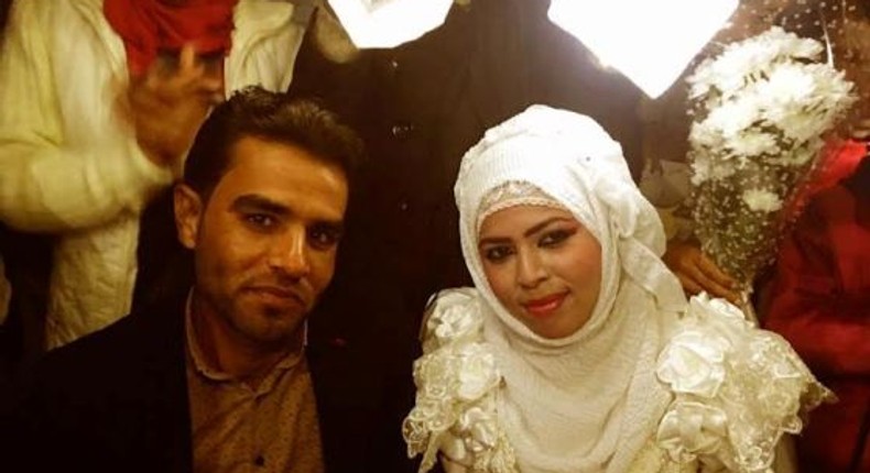 Syrian couple wed in refugee camp