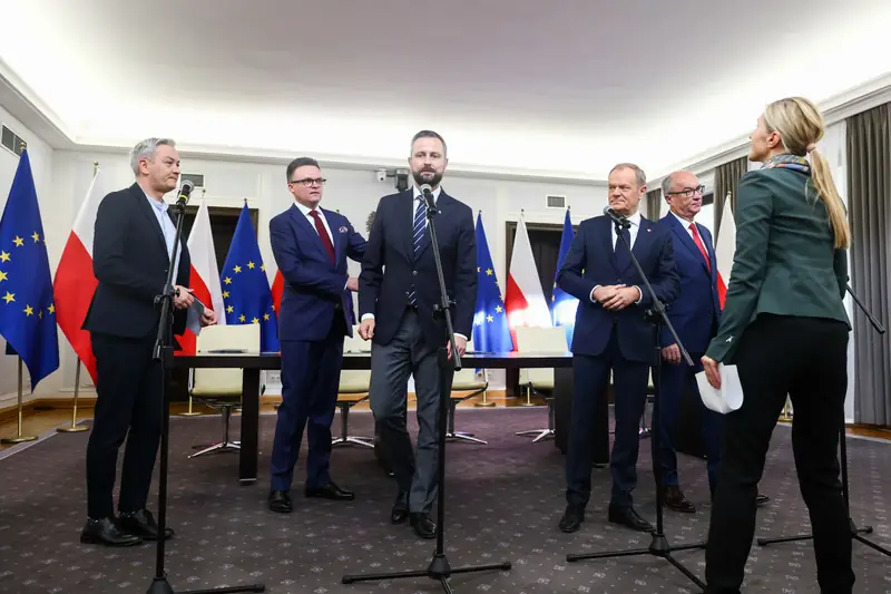 Członkowie partii tworzących koalicję podpisali umowę koalicyjną