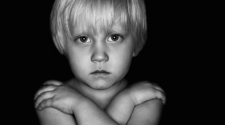 Egy életre szóló sérülést szereznek a szexuálisan bántalmazott gyerekek/Fotó: Shutterstock