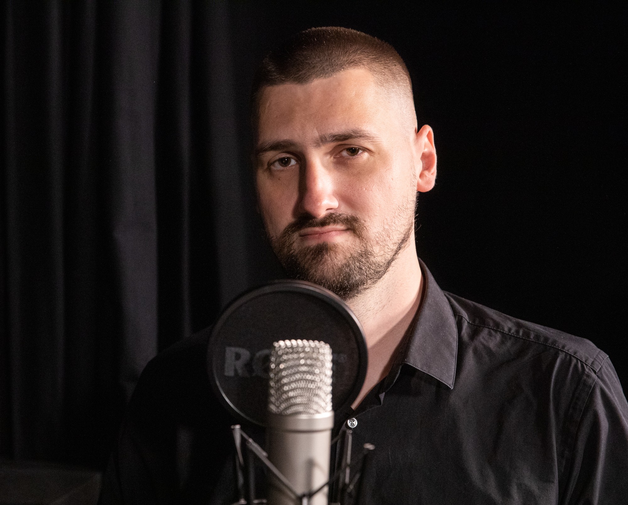 Dano Čistý chystá stand-upový špeciál, ktorý si budete môcť pozrieť 11.10. v Prahe a 17.10. v Bratislave.