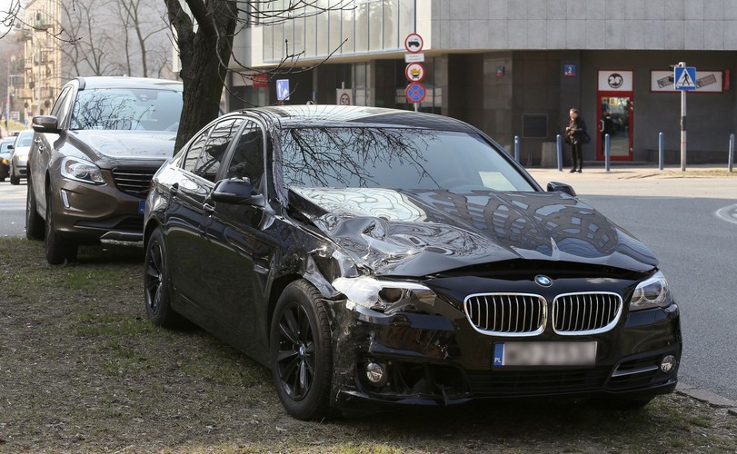 BMW, którym jechał wiceszef MON miało stłuczkę w Warszawie