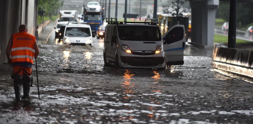 Ulewa sparaliżowała miasto. Łódź korkami stoi