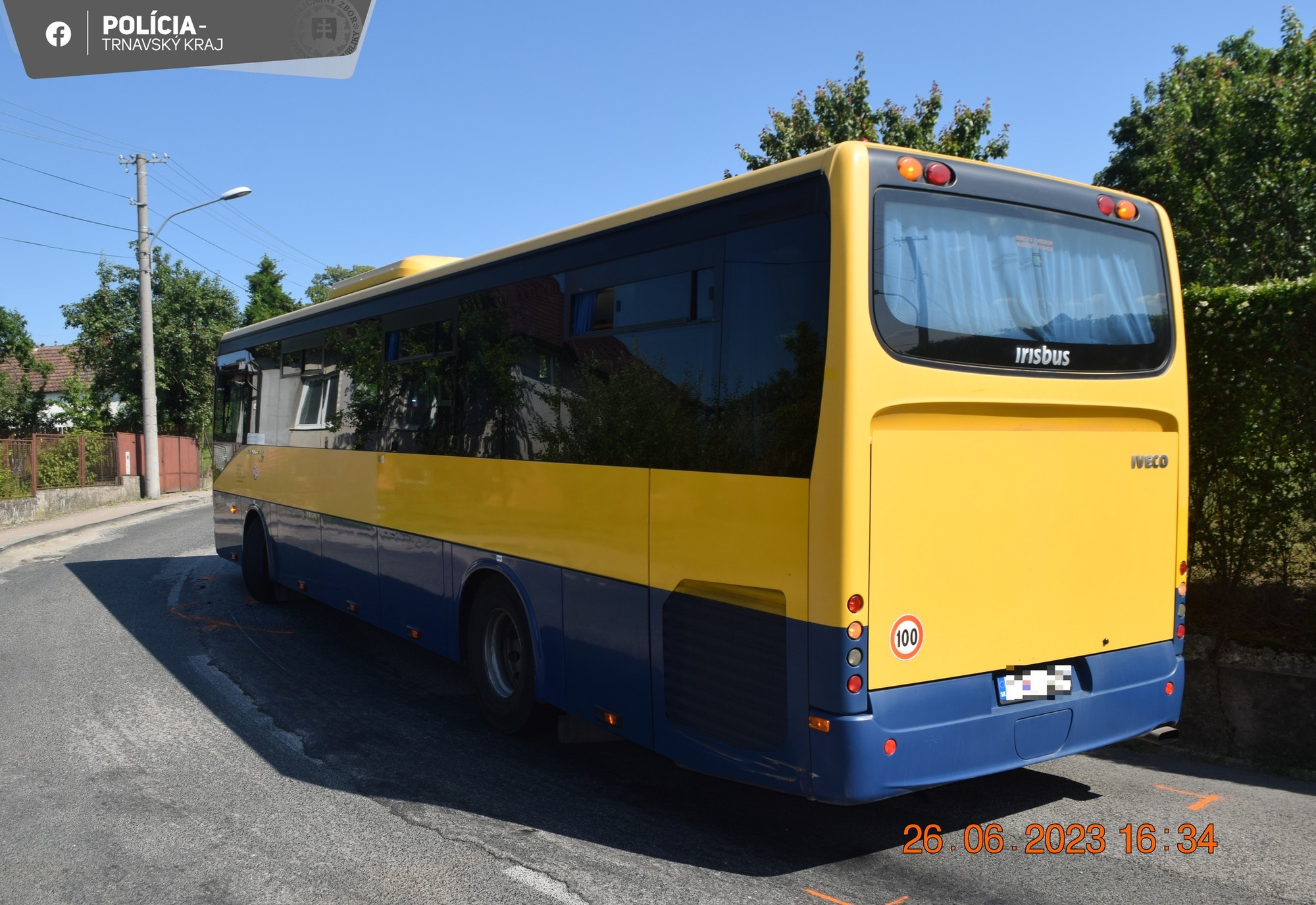 Kuriózna nehoda autobusov na Záhorí.