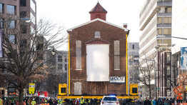Áthelyeztek egy 142 éves zsinagógát Washingtonban – fotók