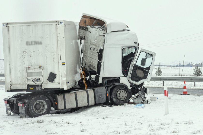 Kujawsko-Pomorskie: Karambol na autostradzie A1. Jedna osoba nie żyje