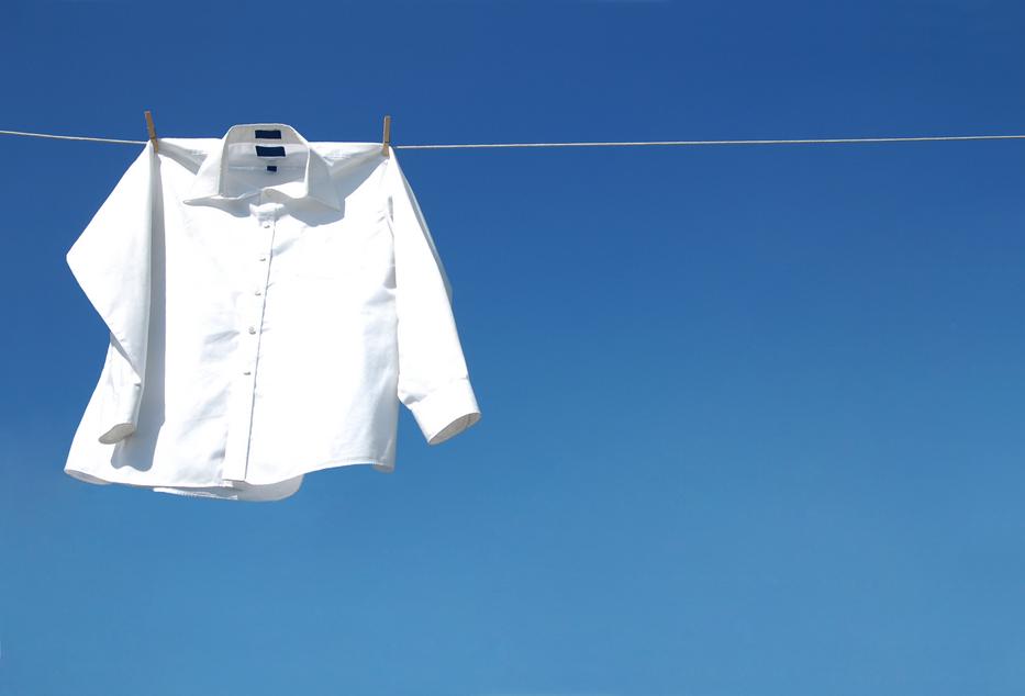 Itt a tökéletes megoldás: pontosan így mosd a fehér inget fotó: Getty Images