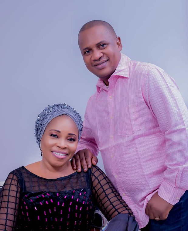 Tope Alabi is married to Olusoji Albi and they are blessed with kids. [Instagram/TopeAlabi]