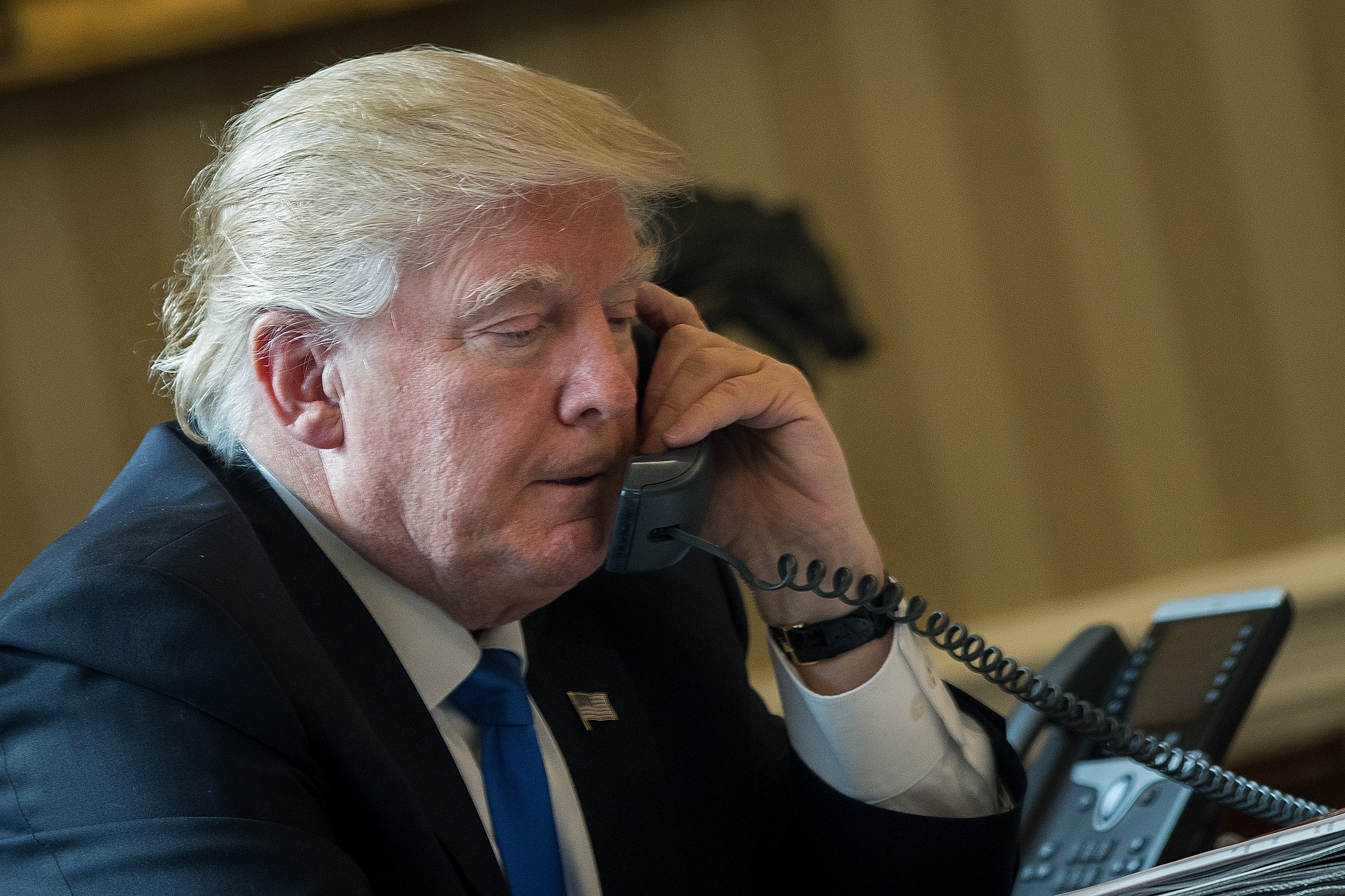 Putin y Trump hablarán hoy por teléfono sobre Ucrania