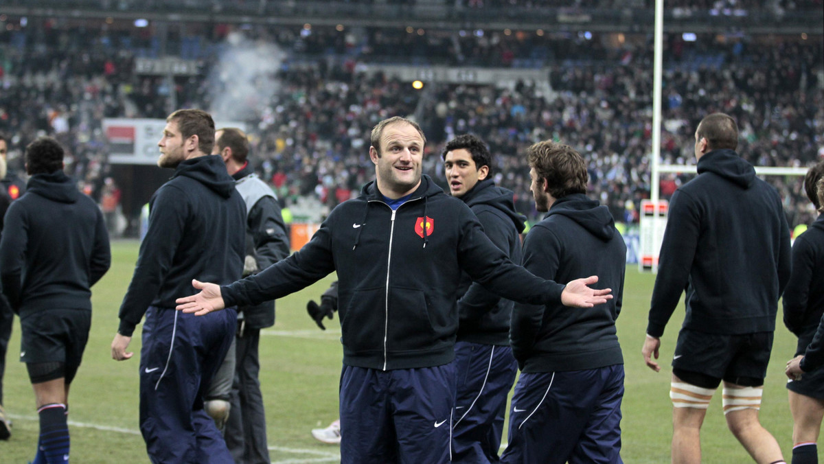 Spotkanie drugiej kolejki Pucharu Sześciu Narodów pomiędzy Francją i Irlandią w Paryżu zostało odwołane na minuty przed jego startem z powodu zamarzniętego boiska.