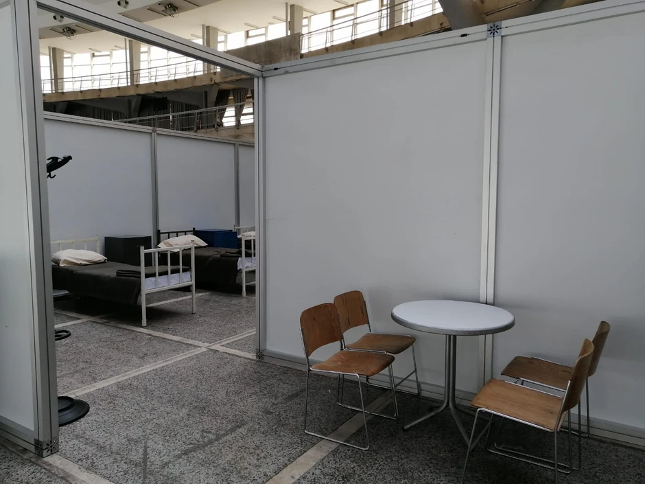 Postavljeni su paravni, čiviluci, ormarići...