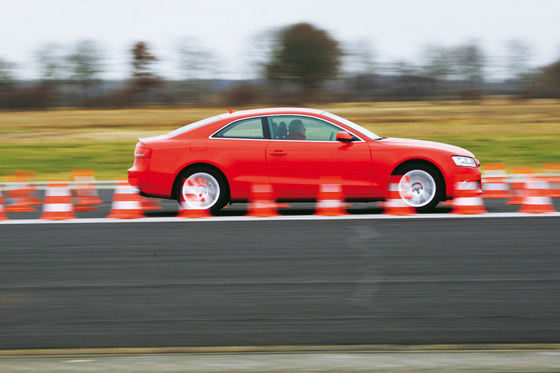 Audi A5 Coupe kontra Hyundai Genesis: ogniste wyścigówki na start!