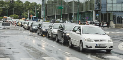 Utrudnią życie kierowcom. Przez koronawirusa