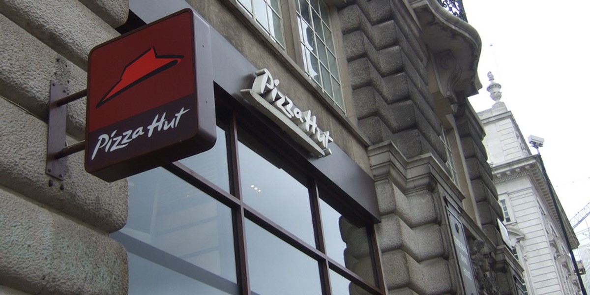 AmRest przejmuje sieć 123 restauracji Pizza Hut Delivery we Francji