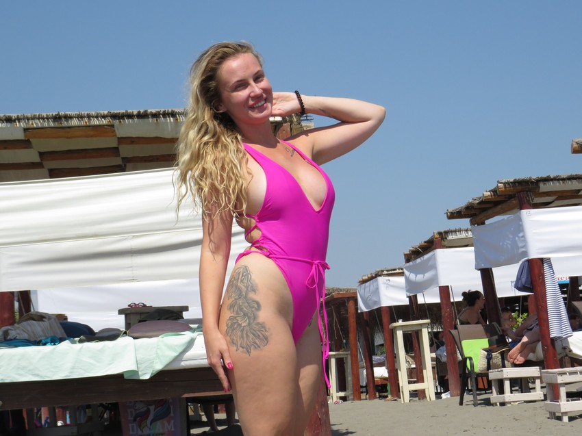 Asmina prozvali da krišom jede slaninu: Evo šta jede, bez pečenja ništa