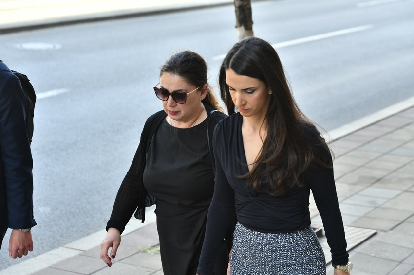 Miljana Kecmanović sa advokatom